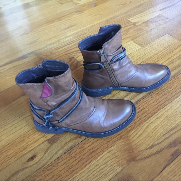 Patrizia Boots, Brown Boots Size 7.5 LIKE NEW BOOTS, Spring Step Boots - Picture 4 of 13